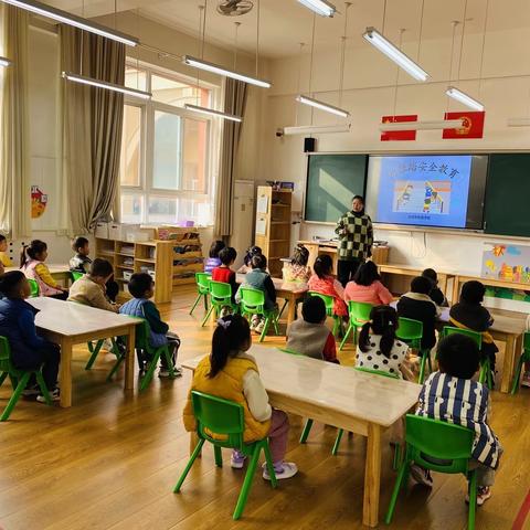 🌈🌈爱是陪伴，爱是引导—东坡学校附属幼儿园（二实幼东坡分园）