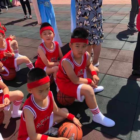 园庆五周年，大四班剪影