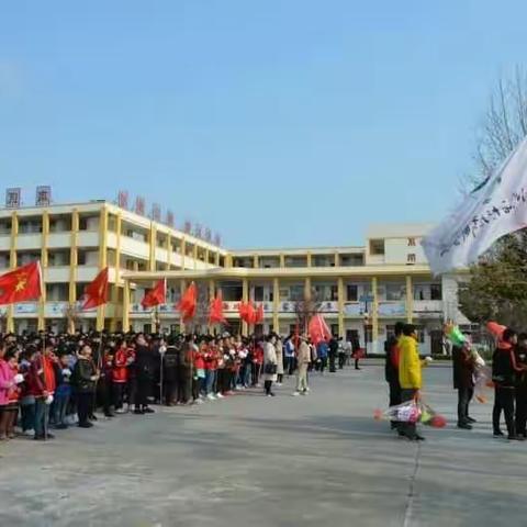 缅怀先烈      不忘使命            ——西圩九年制学校祭扫烈士陵园