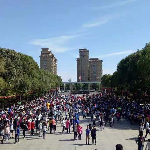 红船领航 爱心扬帆