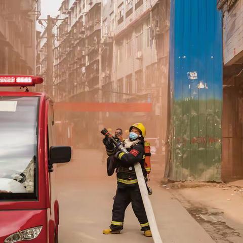 【汉兴街道华安里社区】灭火救援演练，筑牢自建房“安全墙”