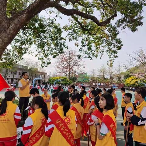 惠东县平海中学“弘扬雷锋精神，争做雷锋学子”慰问敬老院老人活动