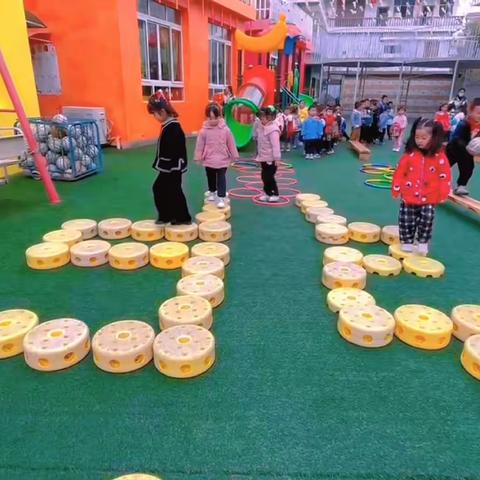 3月30日中一班小花絮