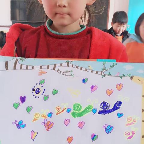 尹庄镇实验幼儿园苗苗一班小小画家