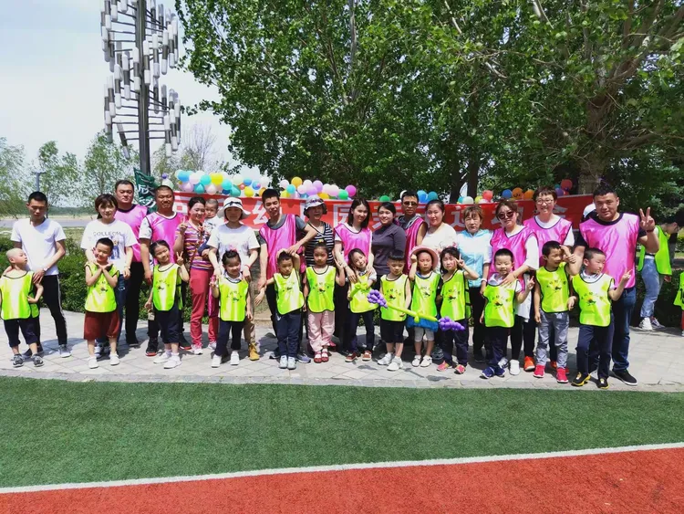 可欣幼儿园疫情前的亲子运动会是这样度过的