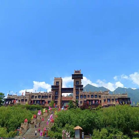 茂县古羌城