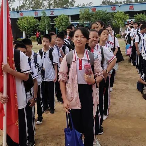 赴一场与秋天的约会--惠阳实验学校七年级社会实践活动圆满结束