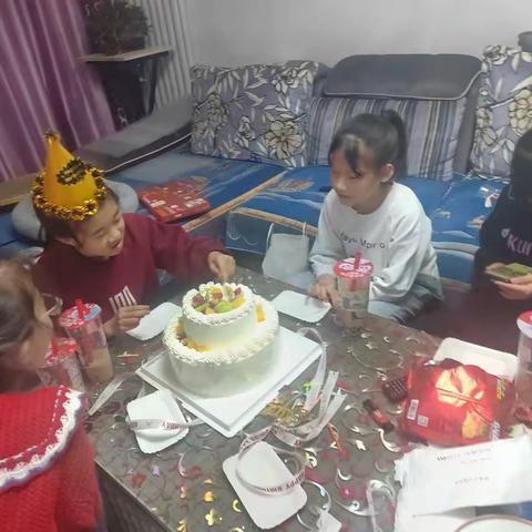 过了个开心快乐的生日！！