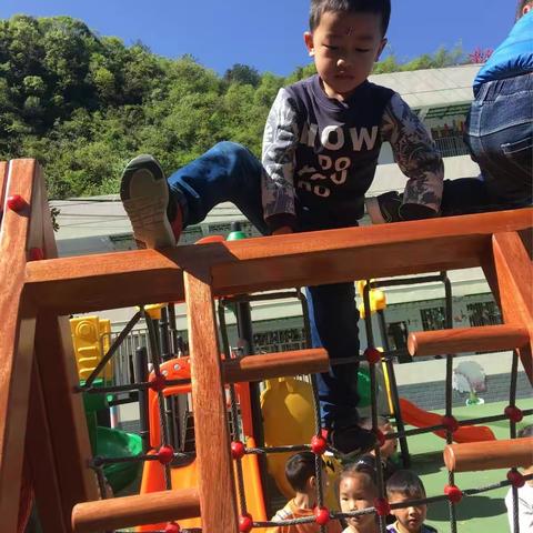 【长乐园·苏雅琳】户外攀爬游戏—勇气的考验