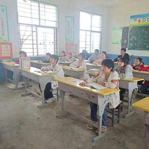 凝心聚力展风采，听课评课促成长-双庙乡中心校到梁桥小学开展听评课活动