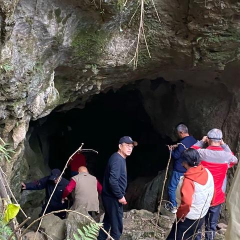 登大冶尖竹山