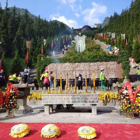 神农架炎帝祭祀大典～徒步蛇草坪