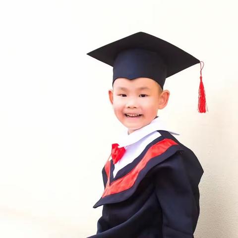 2022年下期博英幼儿园张思麒期末寄语