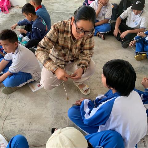 海棠小学手工艺术（竹编）特色教育课后服务