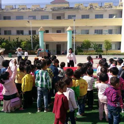 双河中心港都幼儿园2018趣味运动会留影