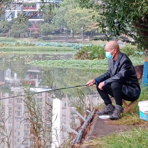 武汉抗疫一一模范老钓翁