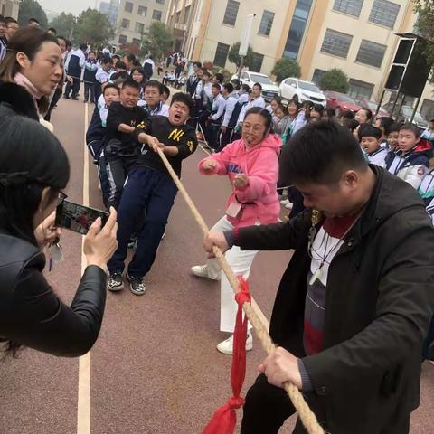 力拔山河气盖世，齐心合力夺第一！