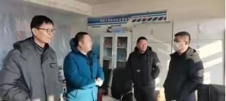 慰问暖人心 关爱鼓干劲 市监局领导看望驻村第一书记