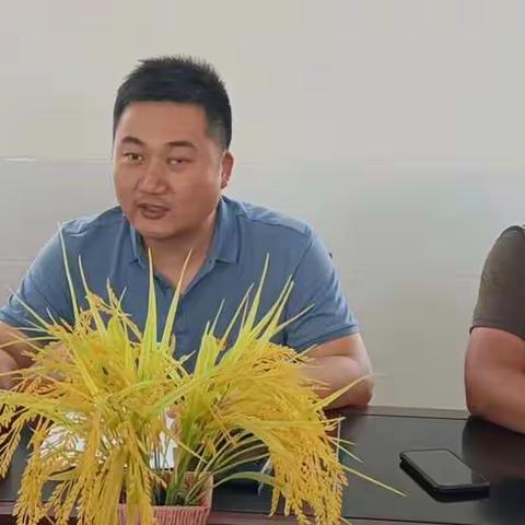 郑桥村“迎七一”开展主题党日活动