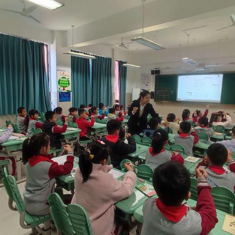 今天上午我大宝小学书法公益课圆满结束 神墨助人进步 成长在路上～