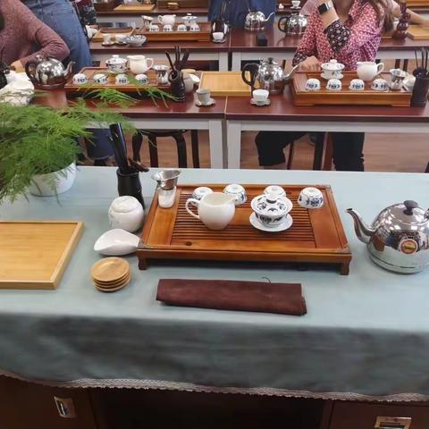 一壶一茶一世界