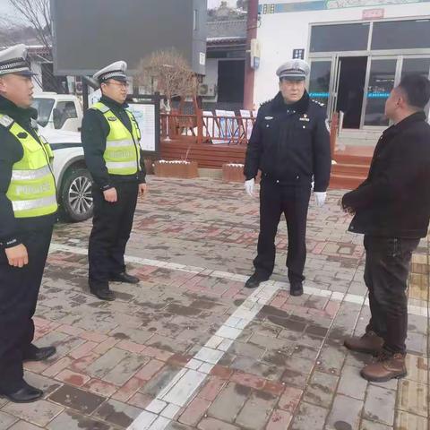 【春节特刊二十】【平安春运 交警同行】春节交警执勤忙 平安守护  不打烊