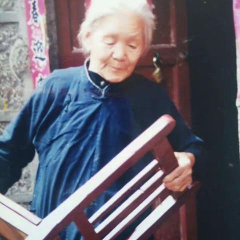 一晃二十多年过去了，儿时的记忆将一去不返（副本）