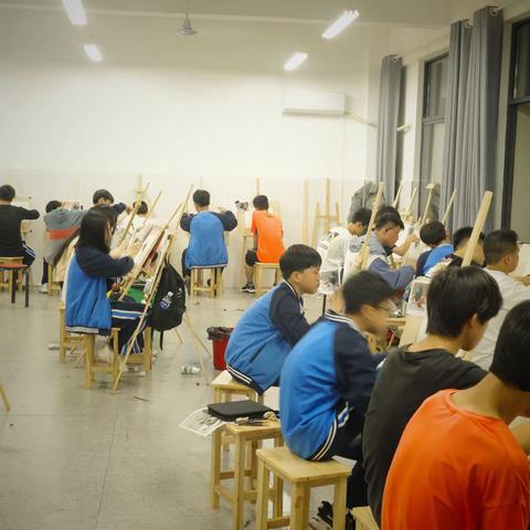 行者画室美术特长生暑期即将开班了