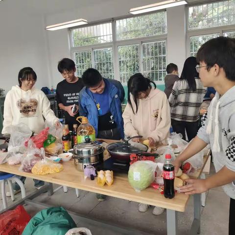 快乐厨房，不负“食”光--记香屯学校劳动实践教育之厨艺大比拼