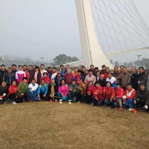 南京竹友卡子门市民广场空竹交流