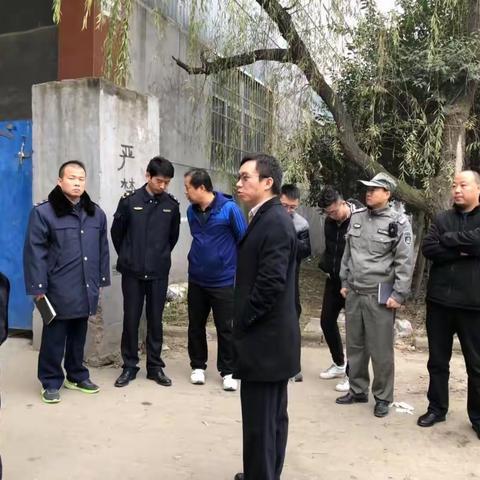 高新区执法部门对我办双旗寨和岳旗寨“散乱污”企业进行联合执法检查