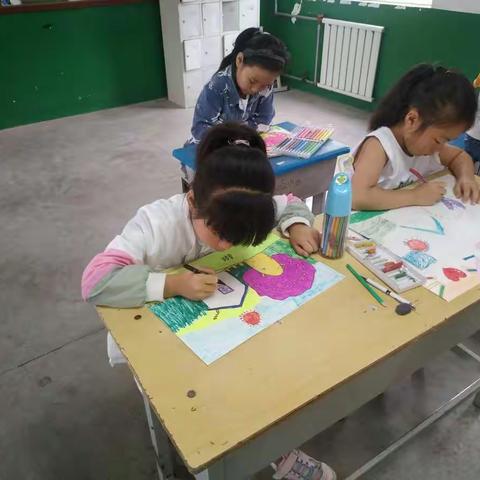 画画了!小鸟飞起来了!快乐舞动!