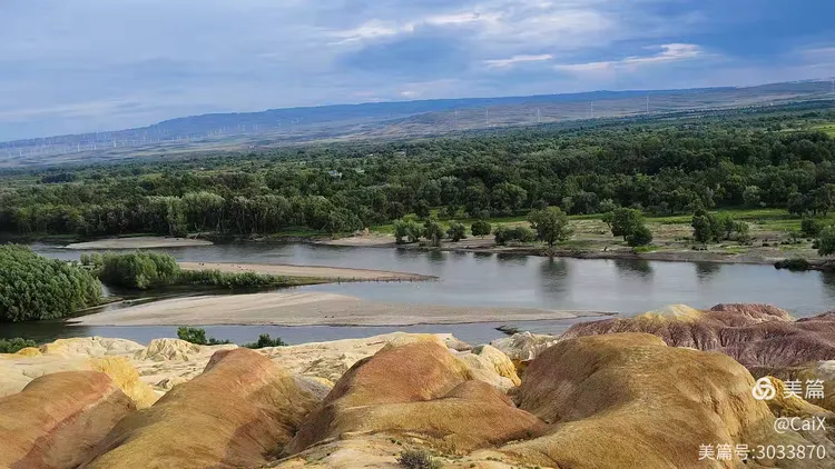 新疆天山天池戈壁滩