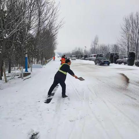 临猗公路管理段迎降雪  保畅通  保安全