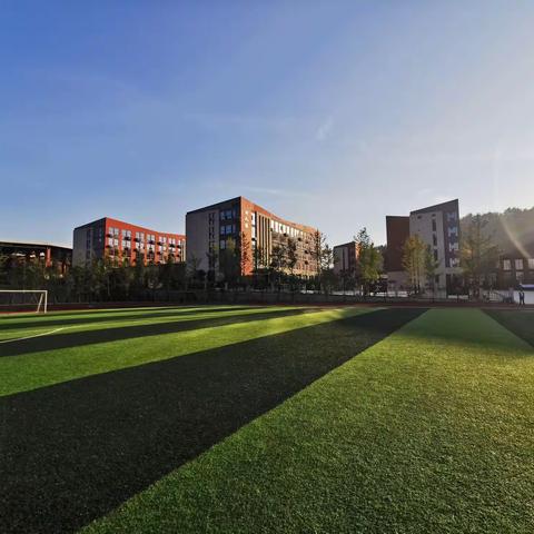 柳林中学高二年级暑假致家长的一封信