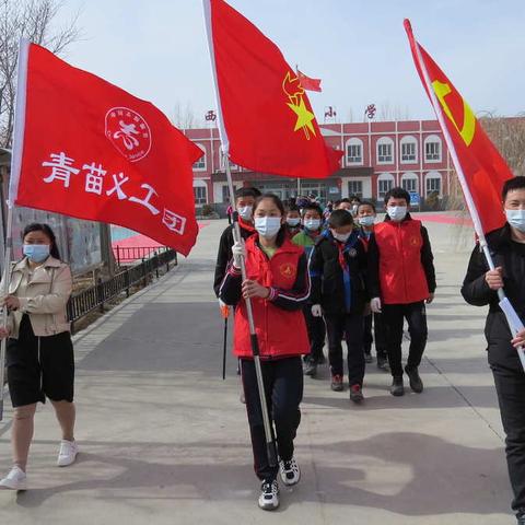 践行雷锋精神 争做新时代好少年