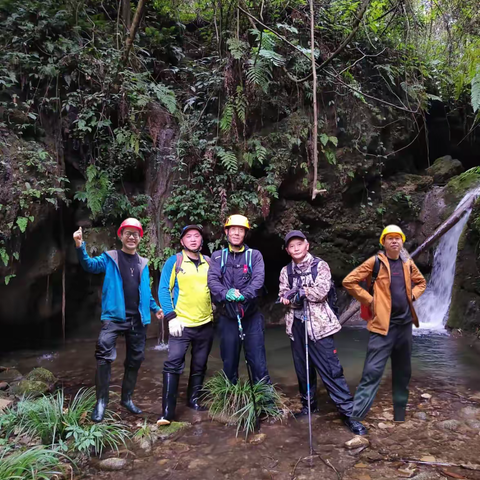 户外倔驴冬季溯溪的感受