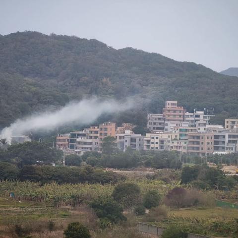 早晨从池头新澳湾自然访出发经3小时车程到福建漳州东山岛，南门湾小魚脊至潮卅i遊广济桥潮卅古城。(第九篇丿