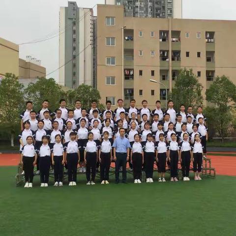 2023级锐意8班军训