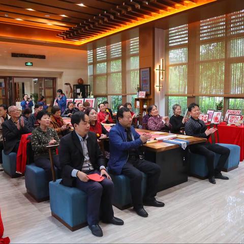 “传承非遗·雅度重阳”——斜口街道斜口社区开展剪纸艺术非物质文化遗产活动