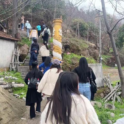 【三八妇女节】“温馨三月天，浓情三八节”——小章小学三八妇女节活动