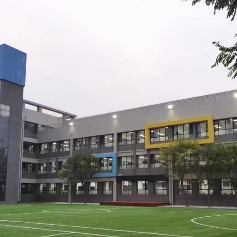 清风拂春枝 添绿正当时——太原市万柏林区大唐实验小学校被授予太原市森林单位