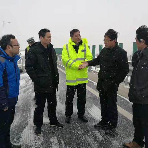 高邮公路部门系统谋划    确保大雪天气通行安畅