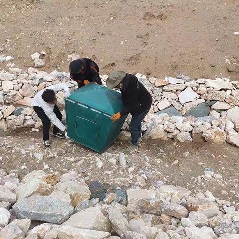 创新工作机制           加强纵深整治