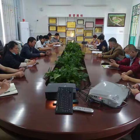 潮起海之南，逐梦自贸港一一记琼中县第二小学党支部开展“学习强国一逐梦自贸港”栏目“沈晓明报道集”活动