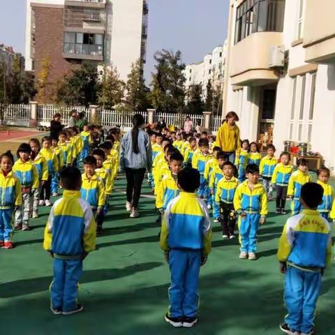 “我是小小兵快乐来军训”———🏫🏫🏫开发区红缨贝贝幼儿园