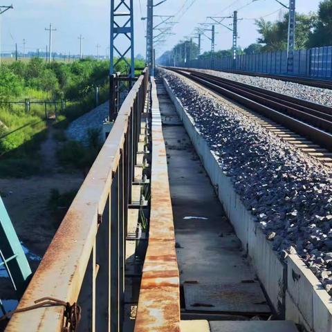 整治桥槽除隐患 消除风险保安全