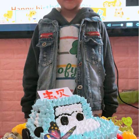 白晋豫，生日快乐♪٩(´ω`)و♪生日快乐
