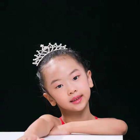孙女舞蹈美姿