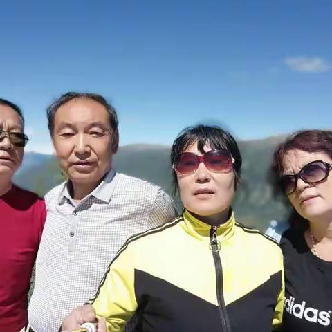 同学朋友布尔津景区游留影